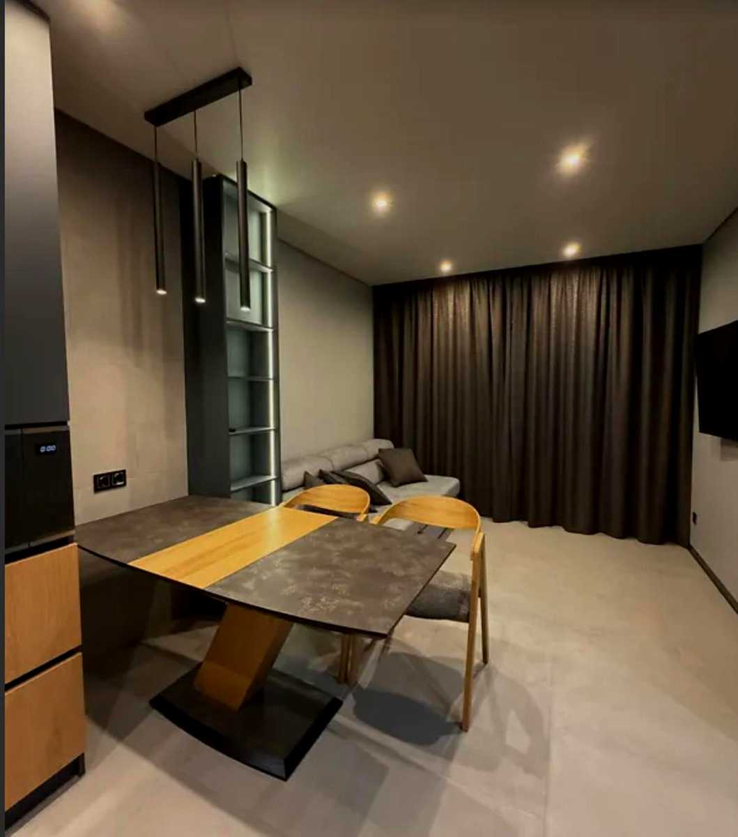 1880119385735189