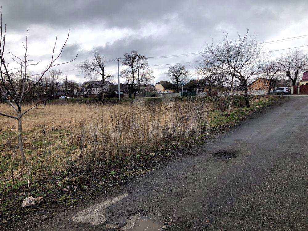 1880119769382328