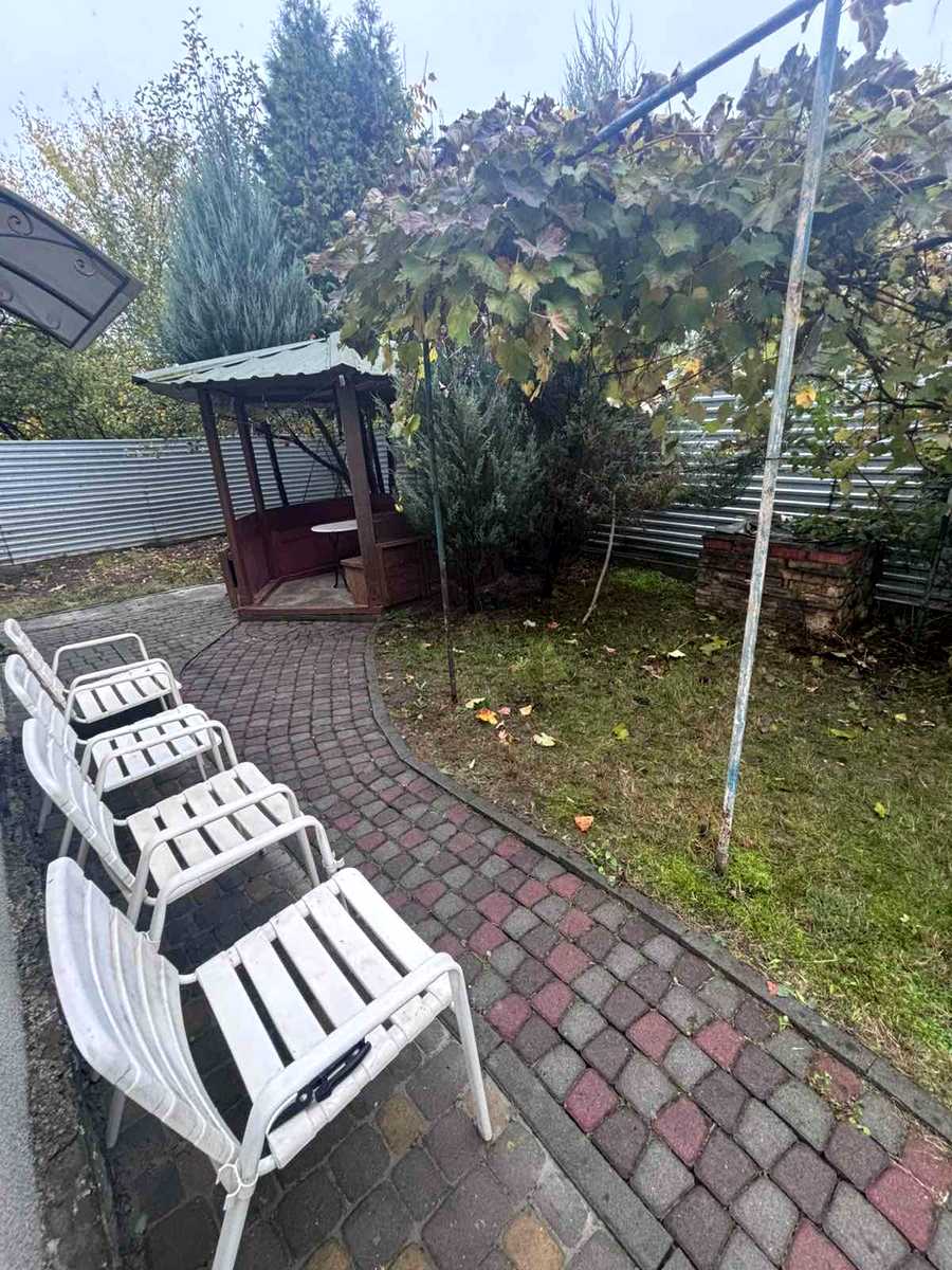 1880123545688279