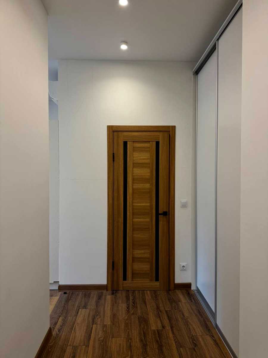 1880123570060287