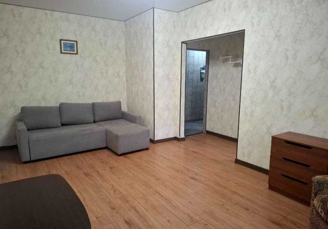 1880123742294224