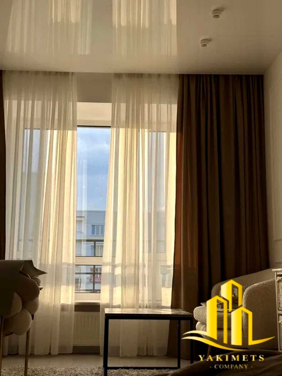 1880125995536067