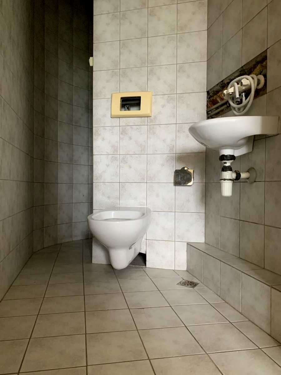 1880128043375891