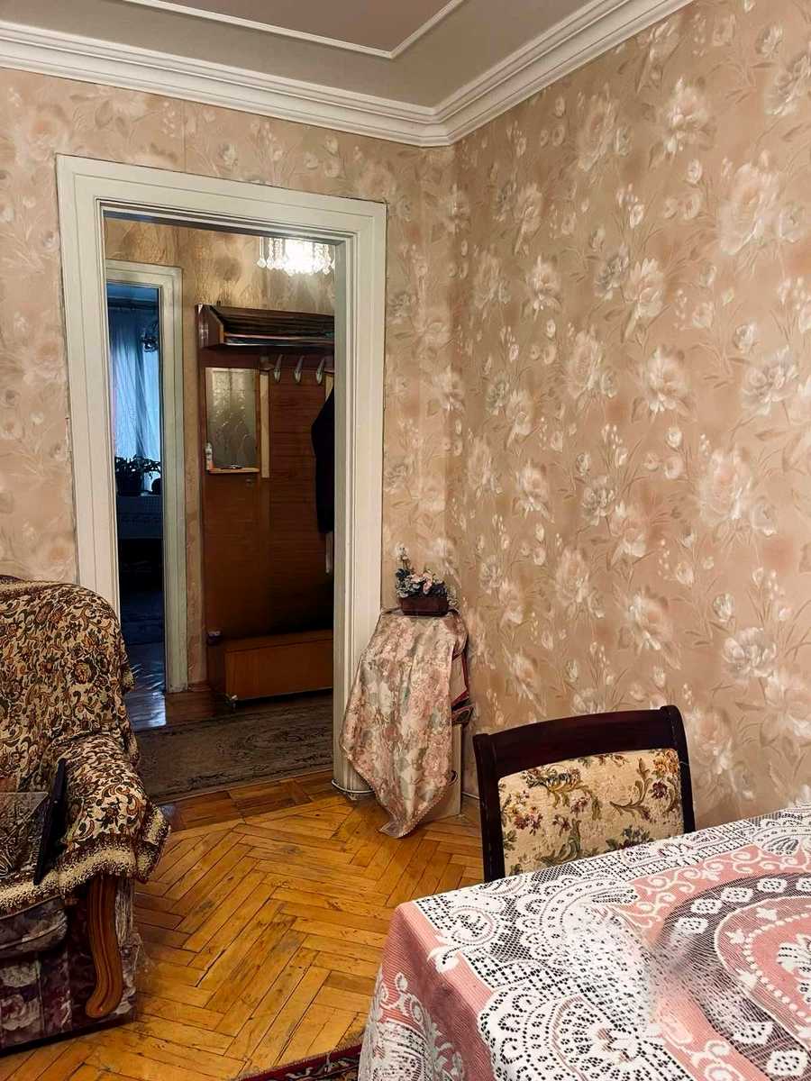 1880131822672581