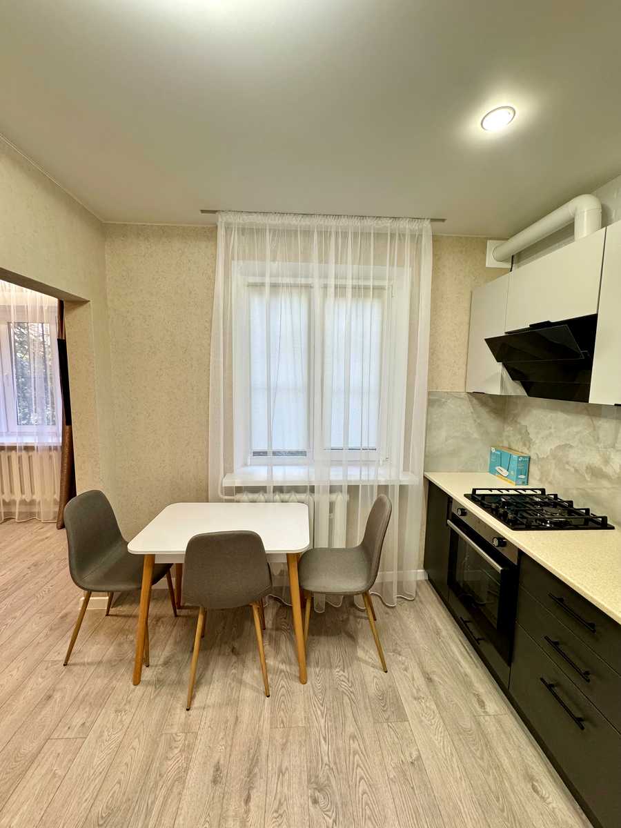 1880132891007851