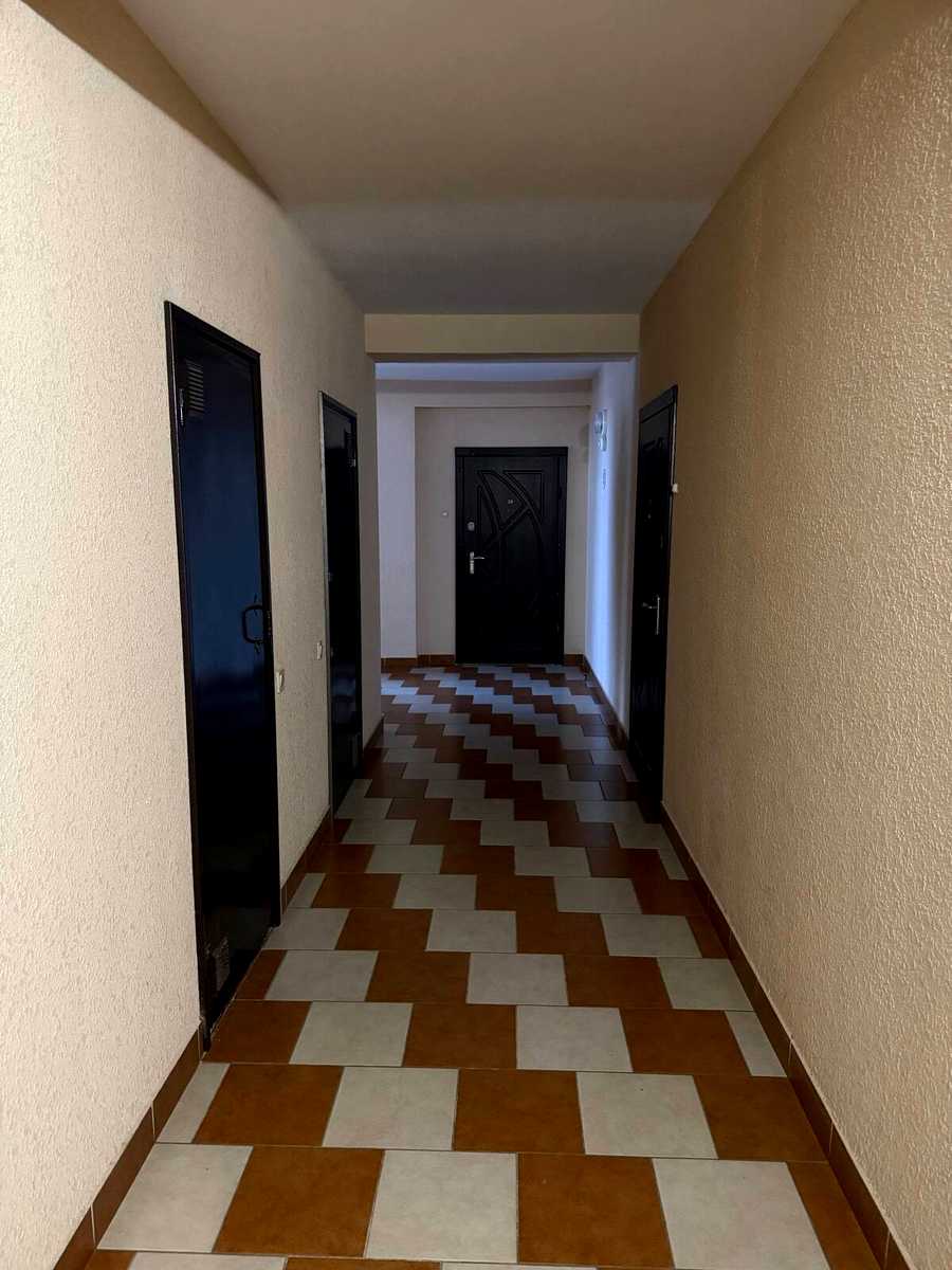 1880133906360945