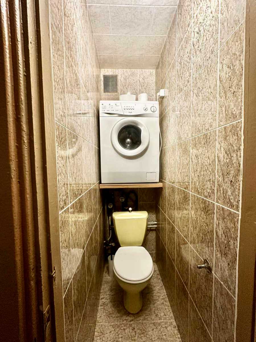 1880136190750361
