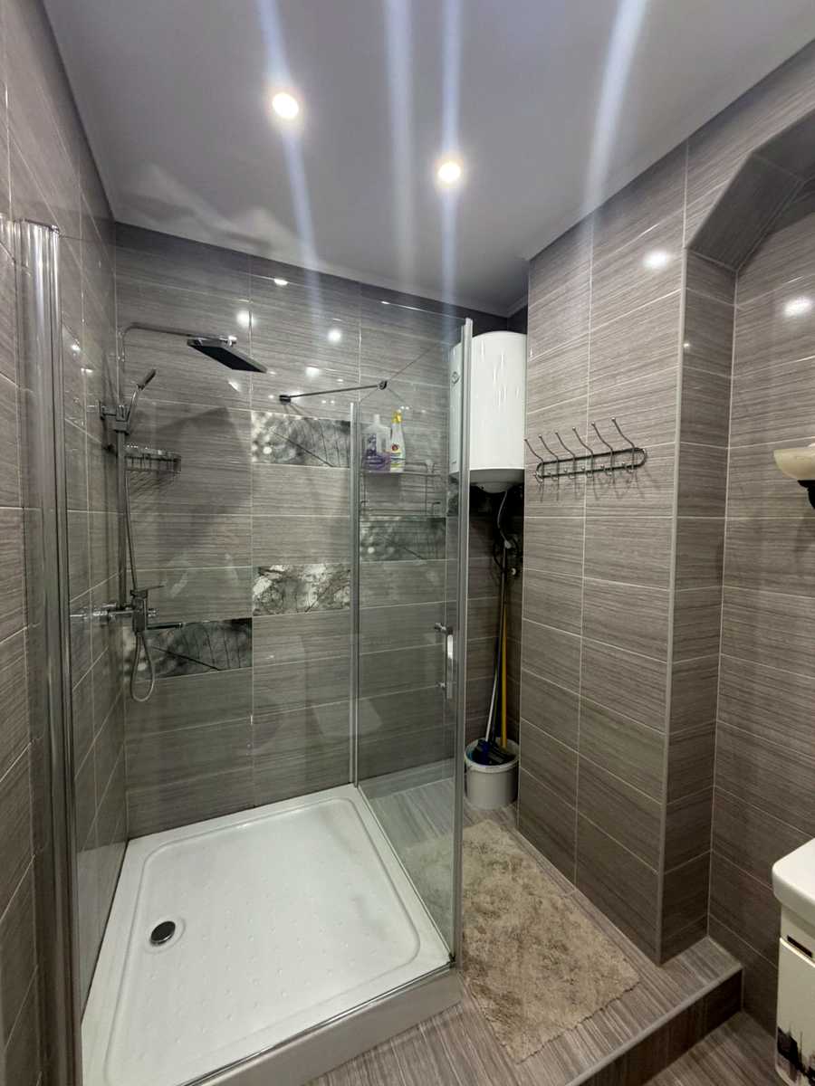 1880137832924633