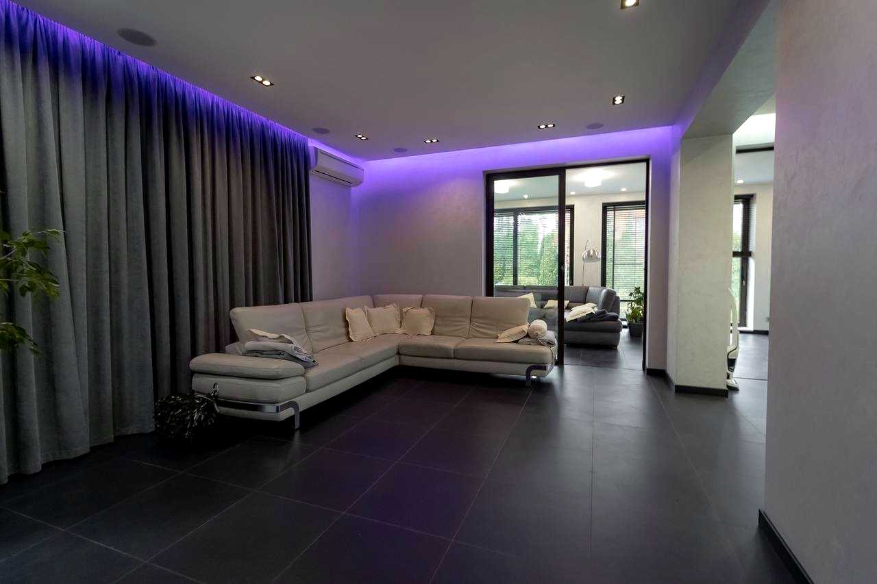 1880141283745714