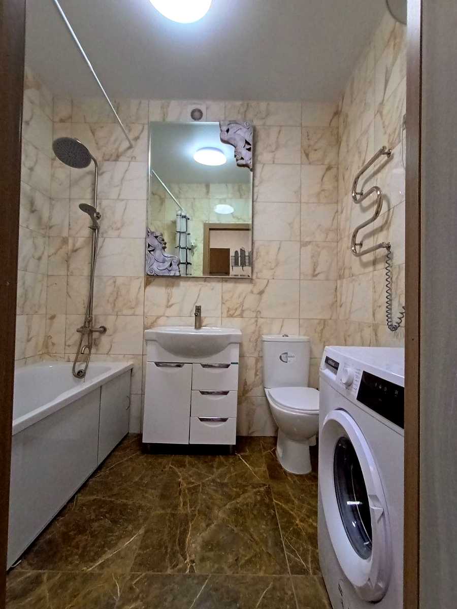 1880153486071998