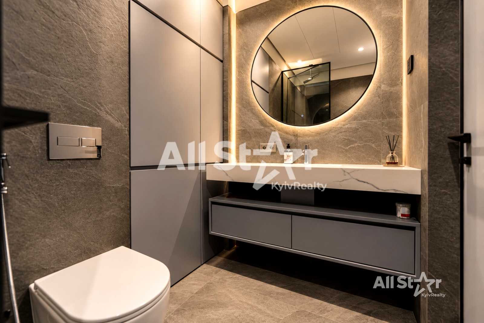 1880183476660843