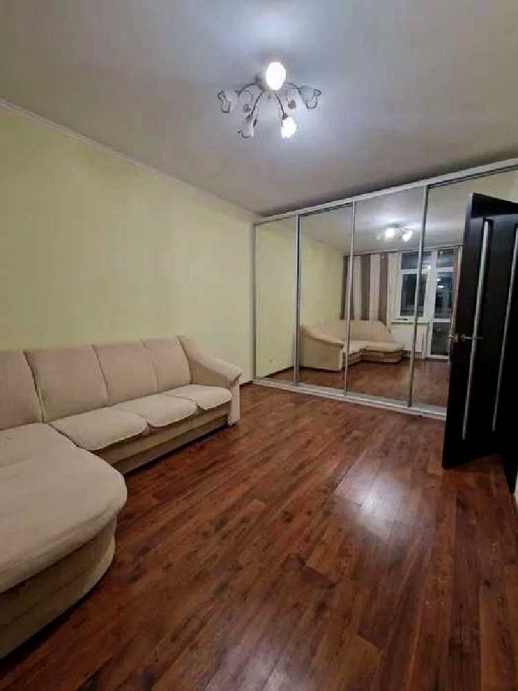 1880187165633807