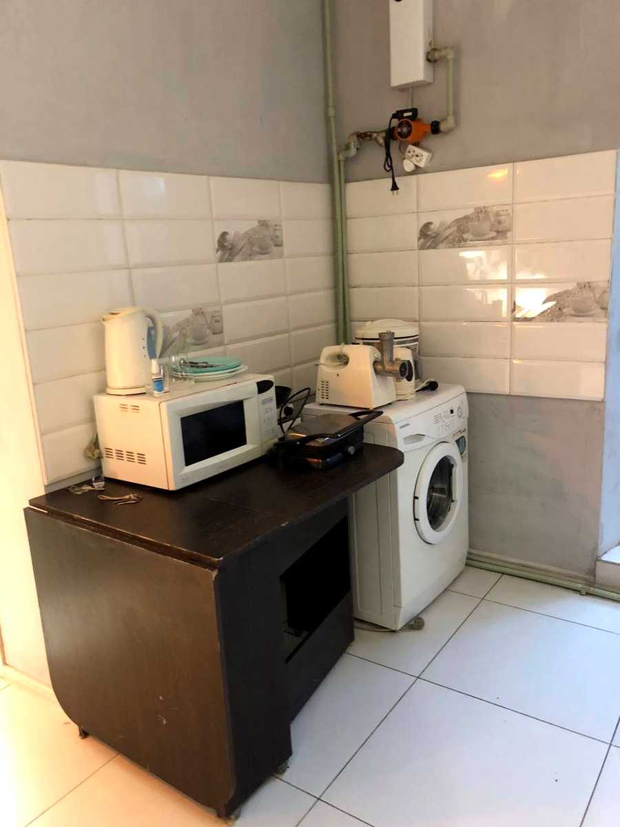 1880192412402213
