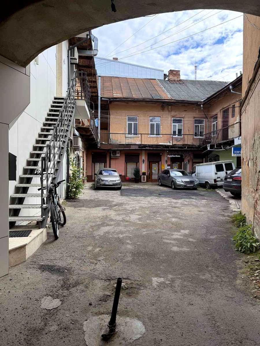 1880193208448275