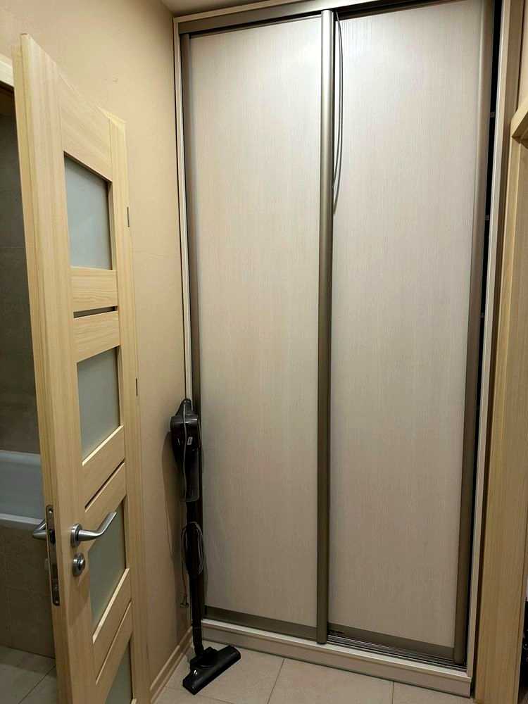 1880193285160895
