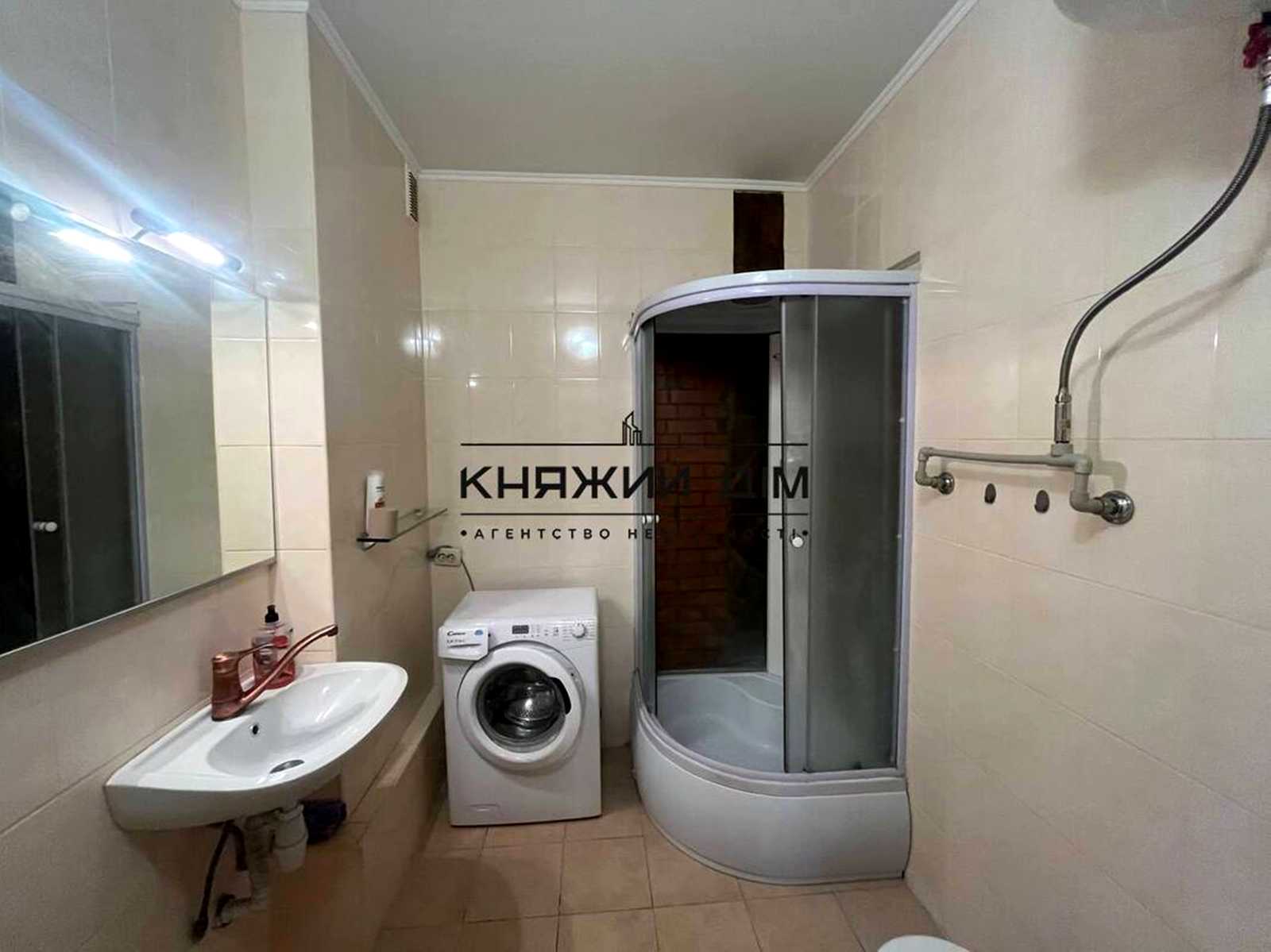 1880195289061427