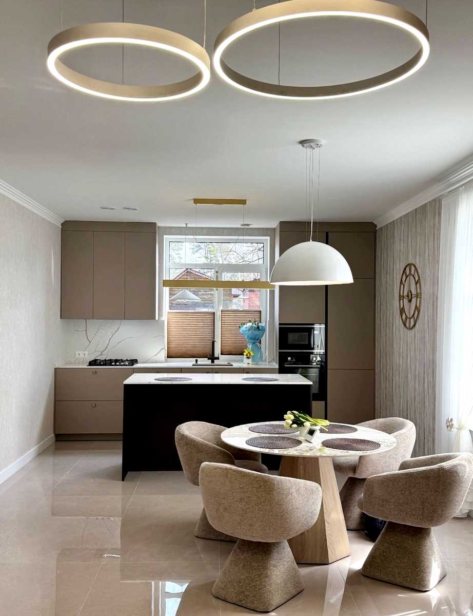 1880195480483084