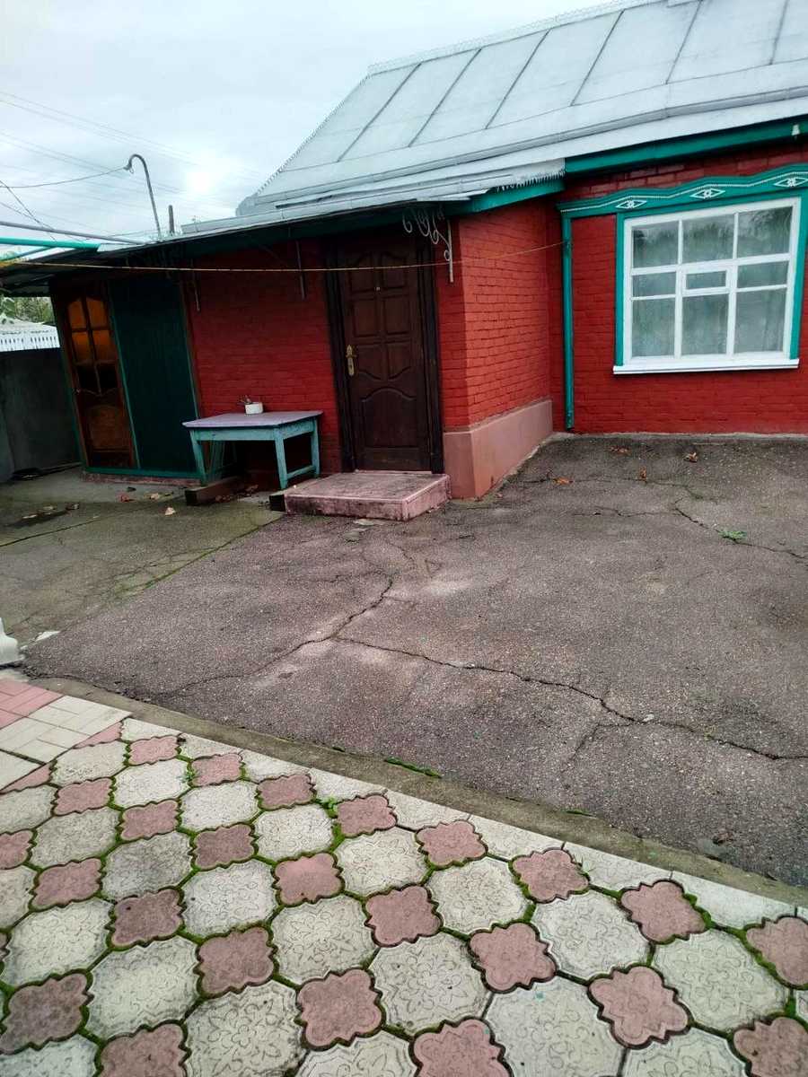 1880195705957333