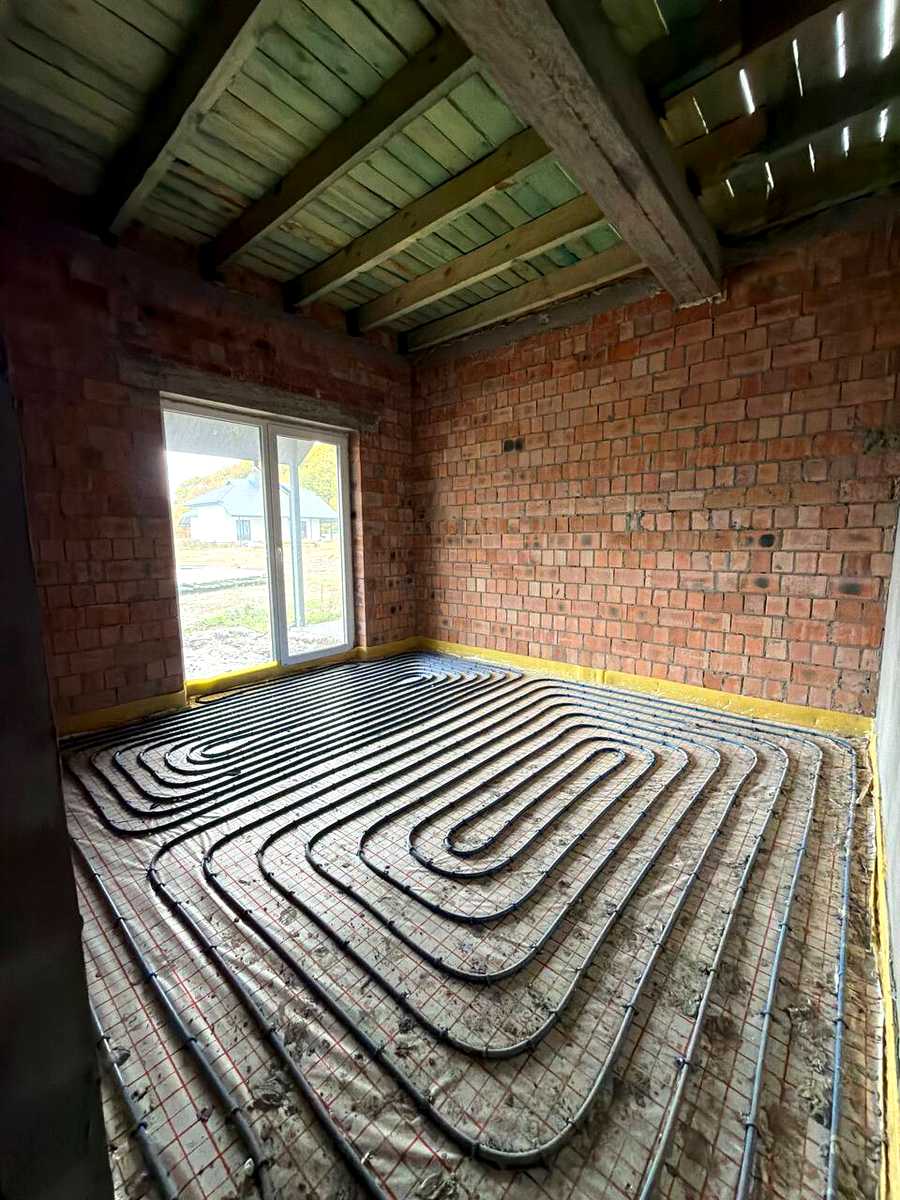 1880195911656221
