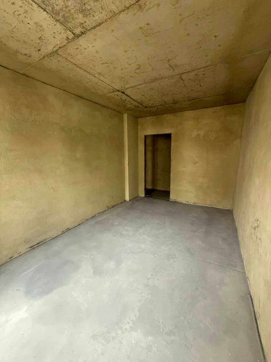 1880196855280575