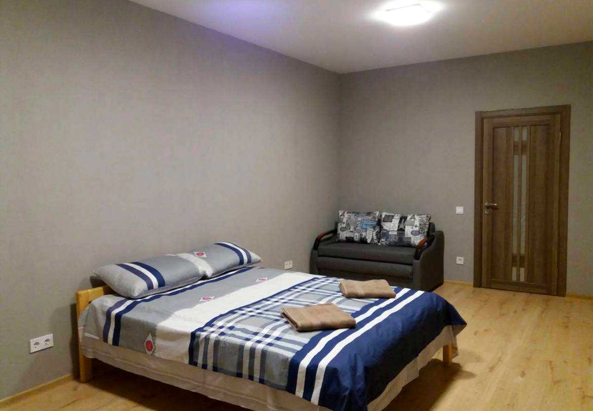 1880203236972038