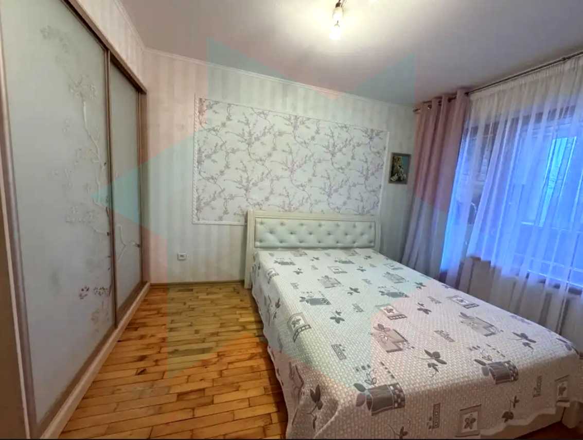 1880204235409977