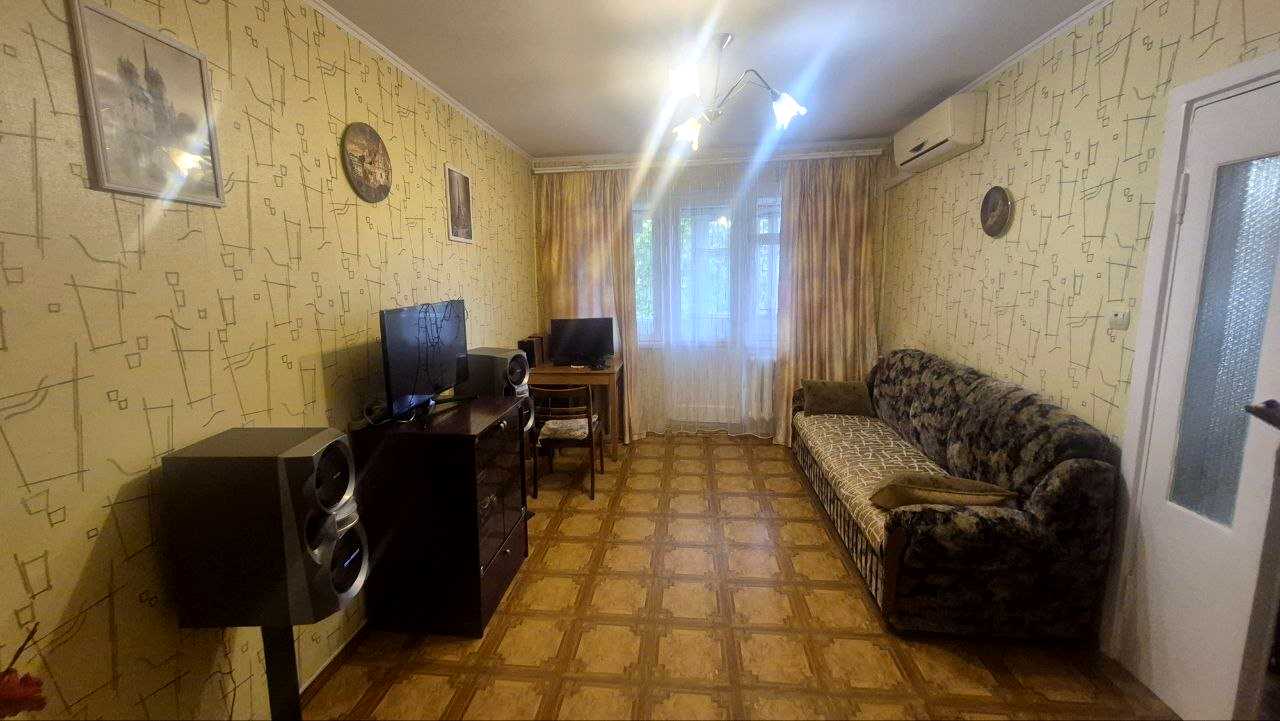 1880204608144302