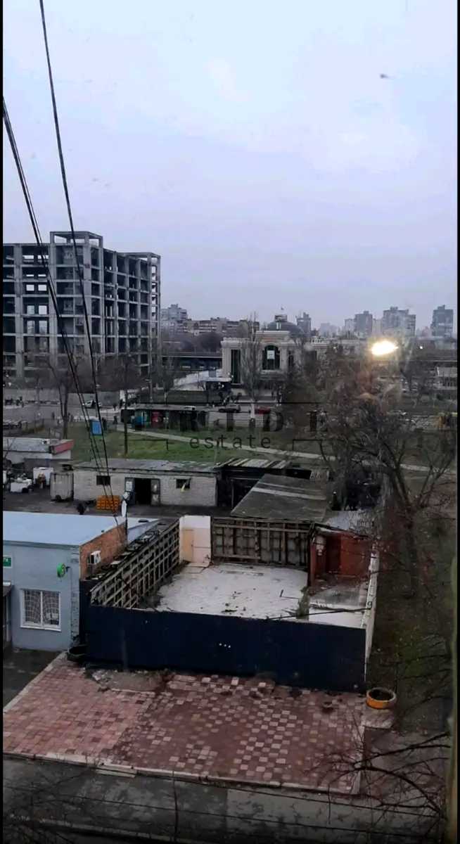 1880205452687921