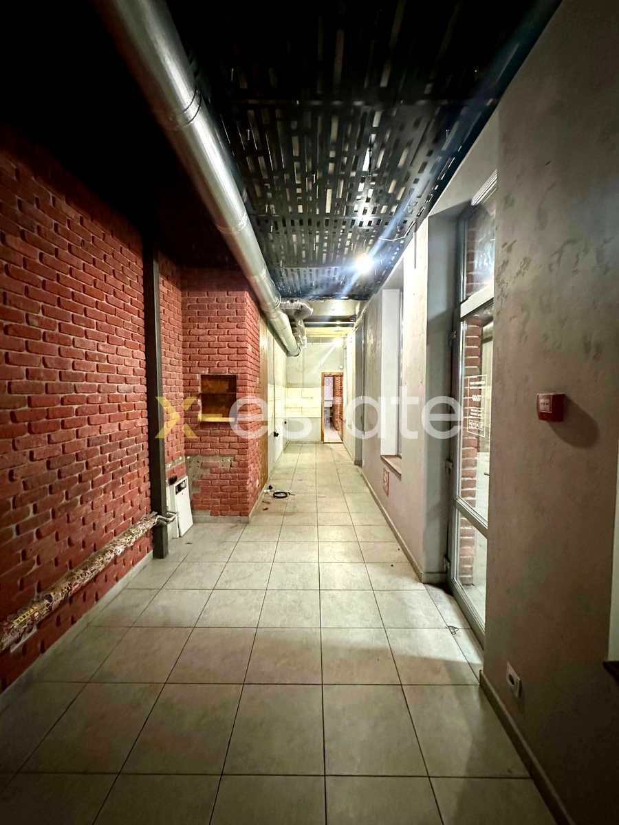1880206118576961