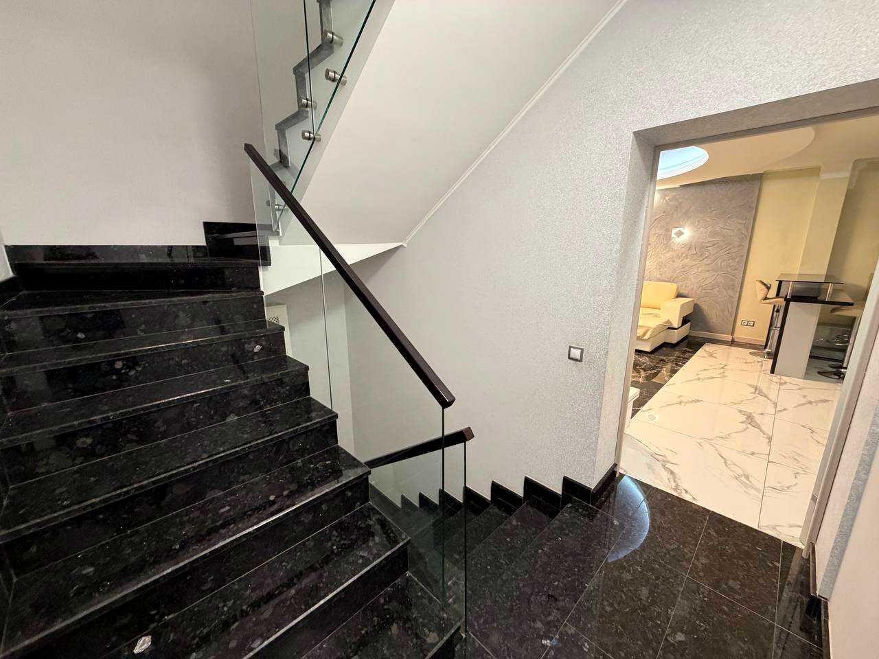 1880207174011635