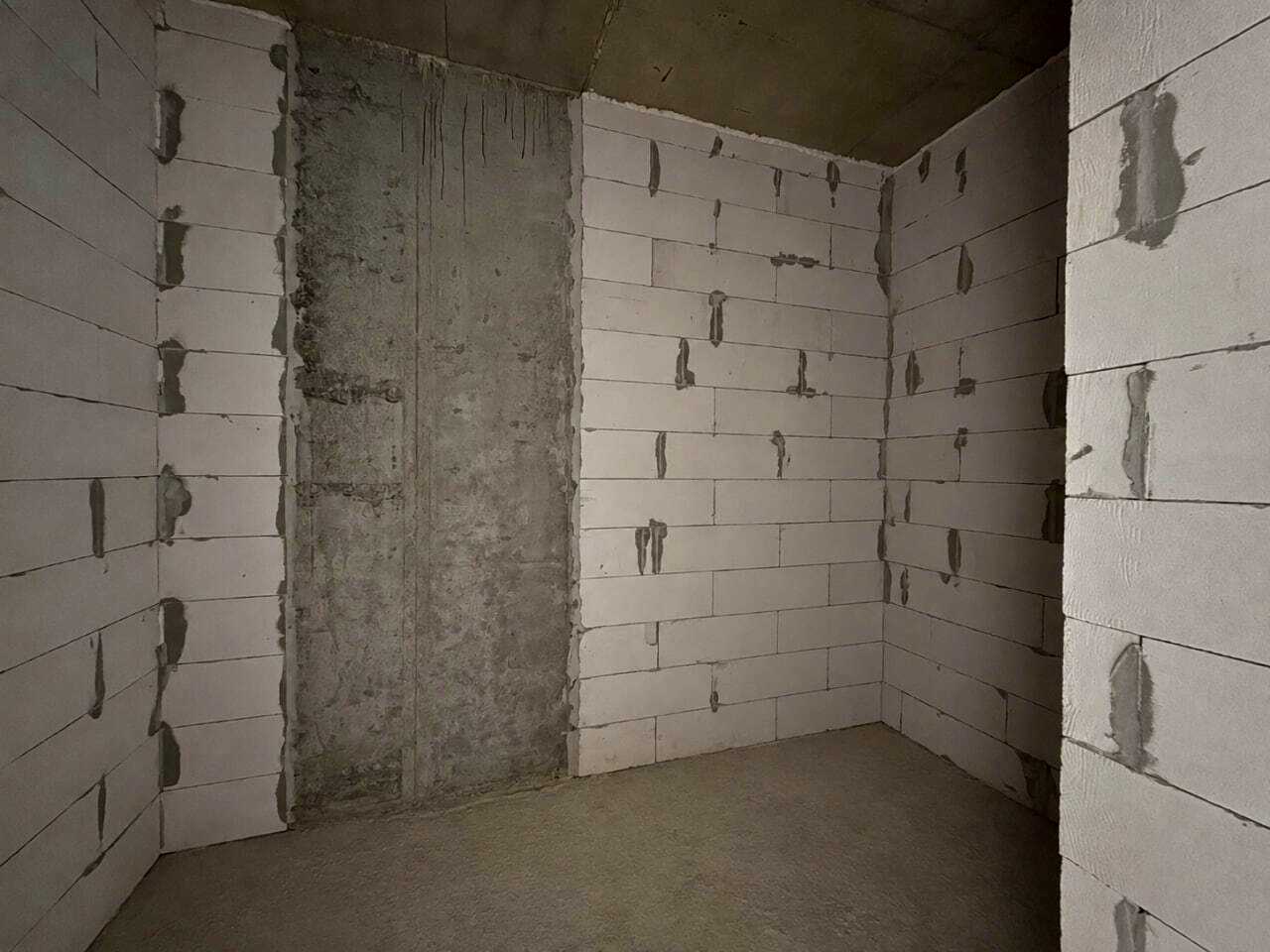 1880208345093901
