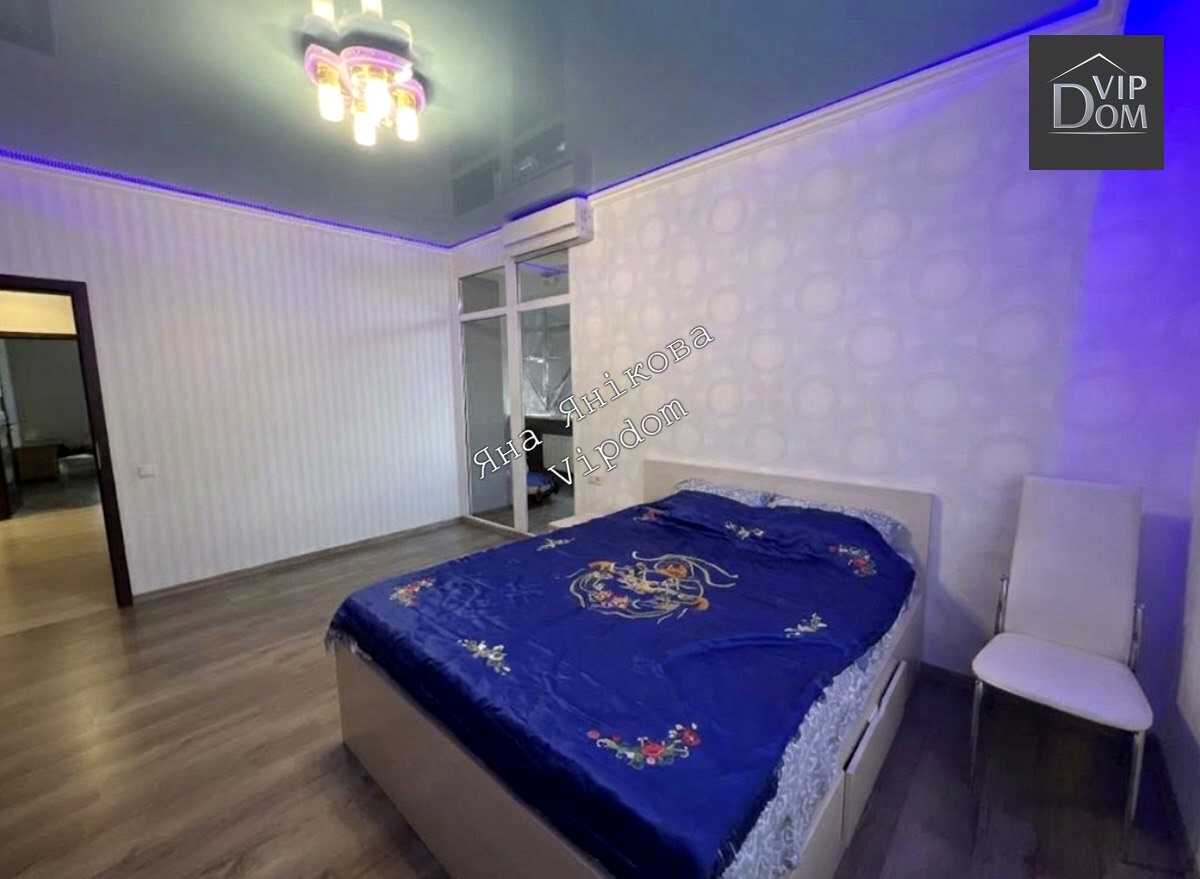 1880208939692357
