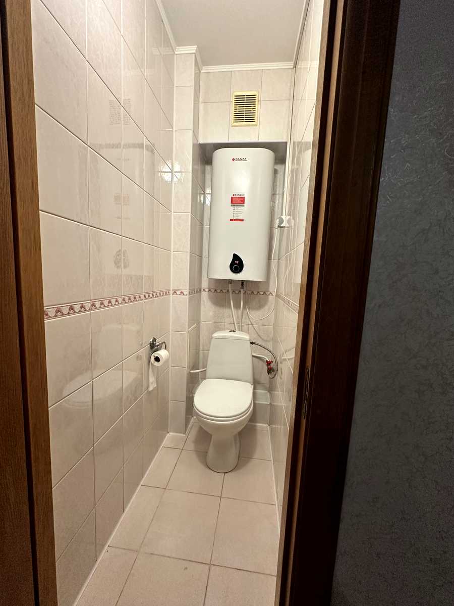 1880209452757744