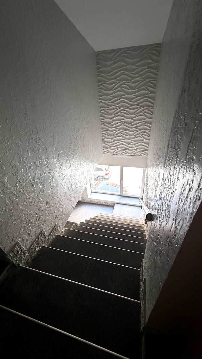 1880210984660471