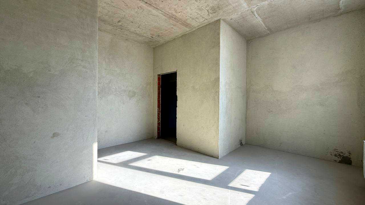 1880212148094211