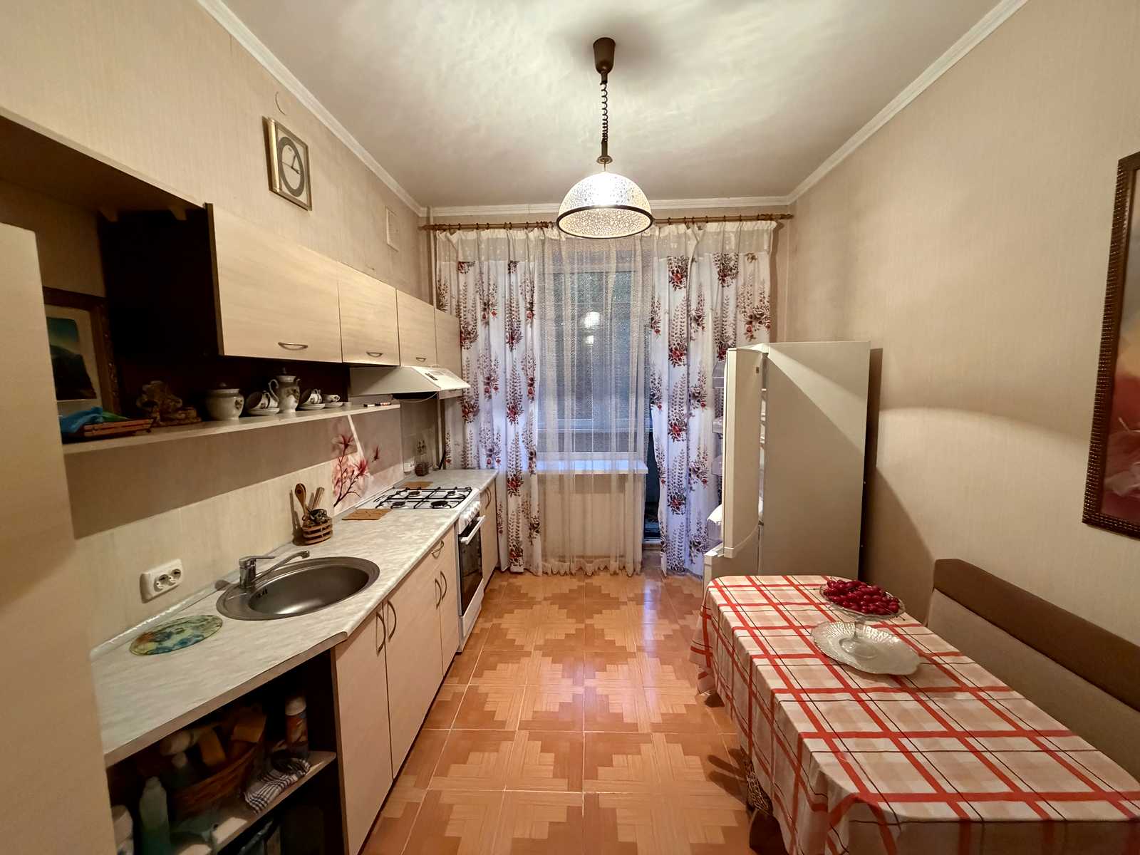 1880215037577244