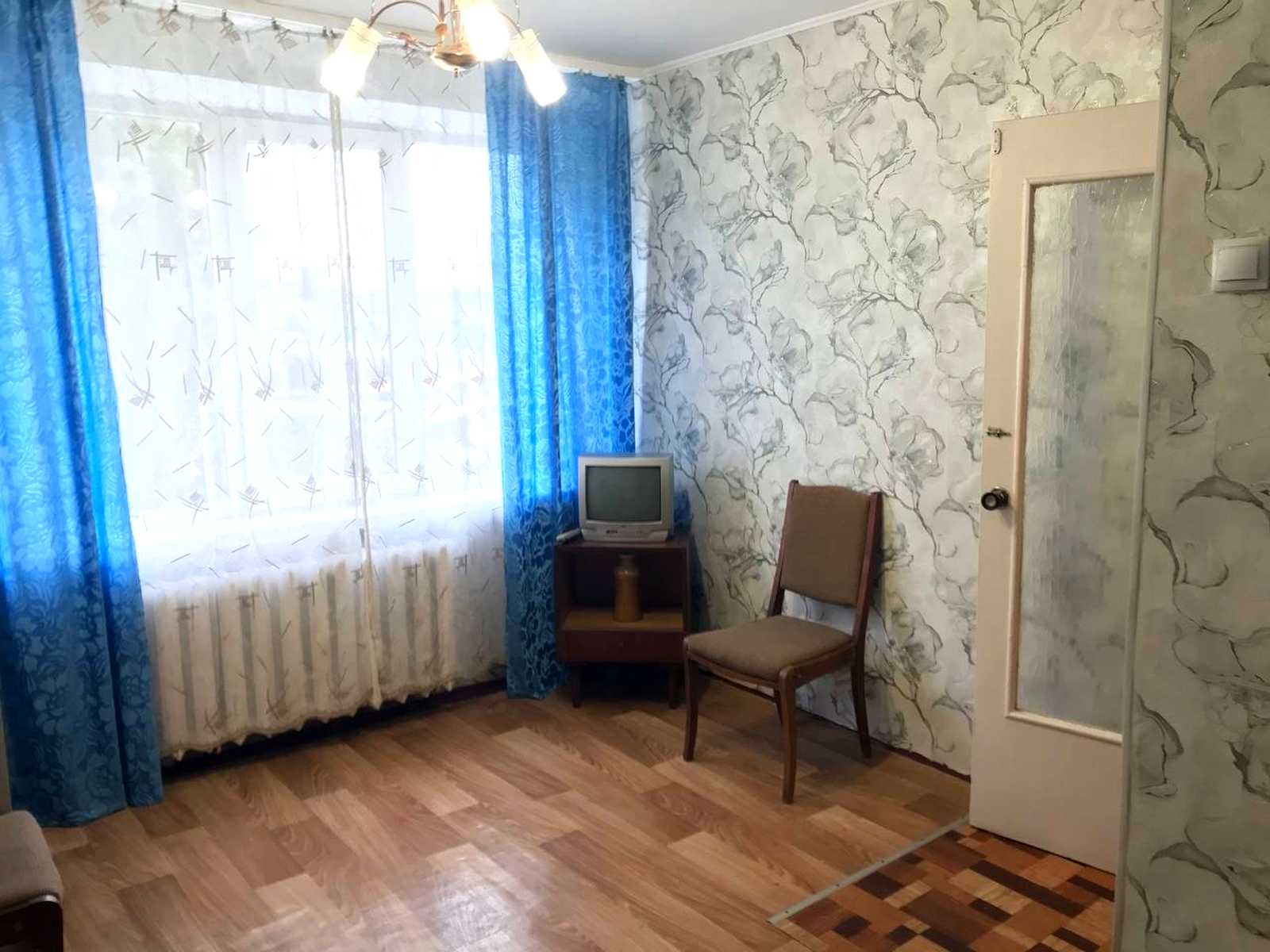 1880218372631857