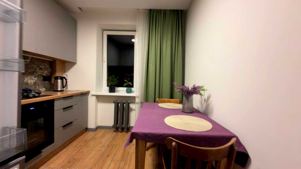 1880222018679353