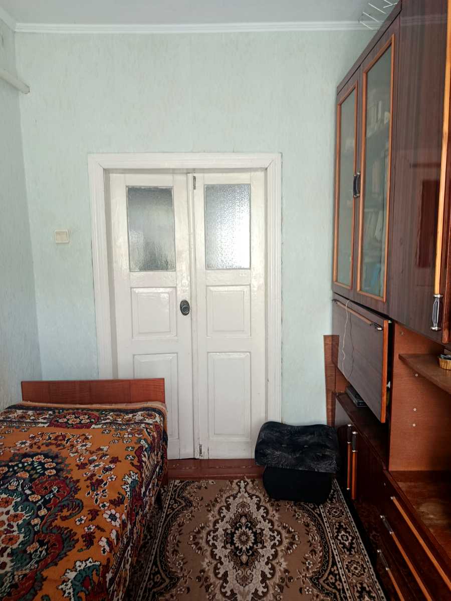 1880223198184102