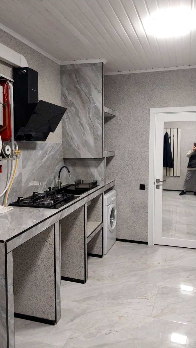 1880227733850844