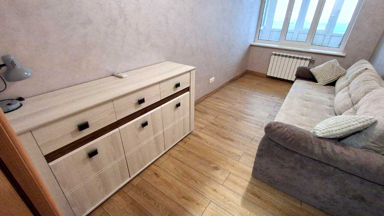 1880233820444304