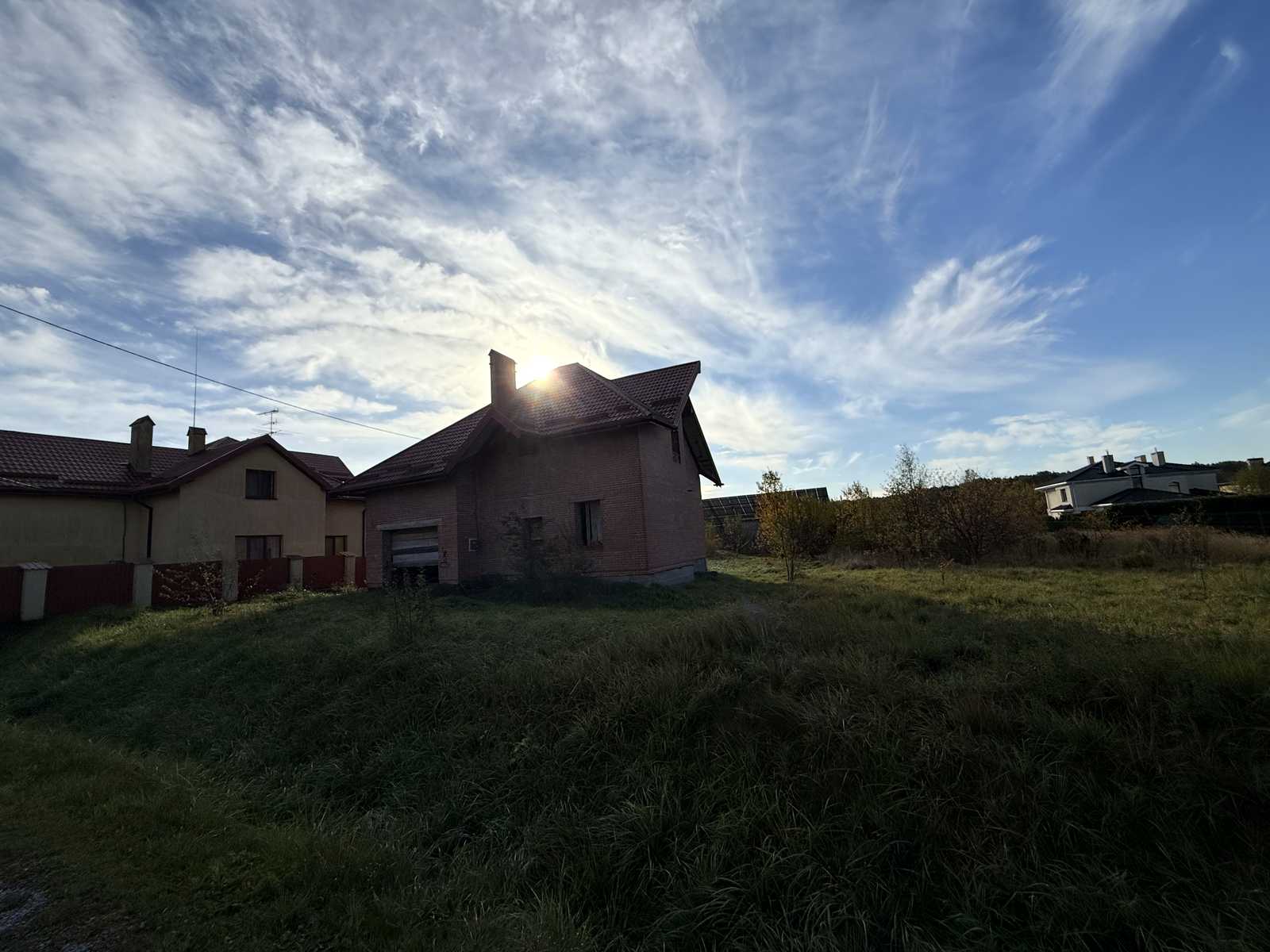 1880238042869921