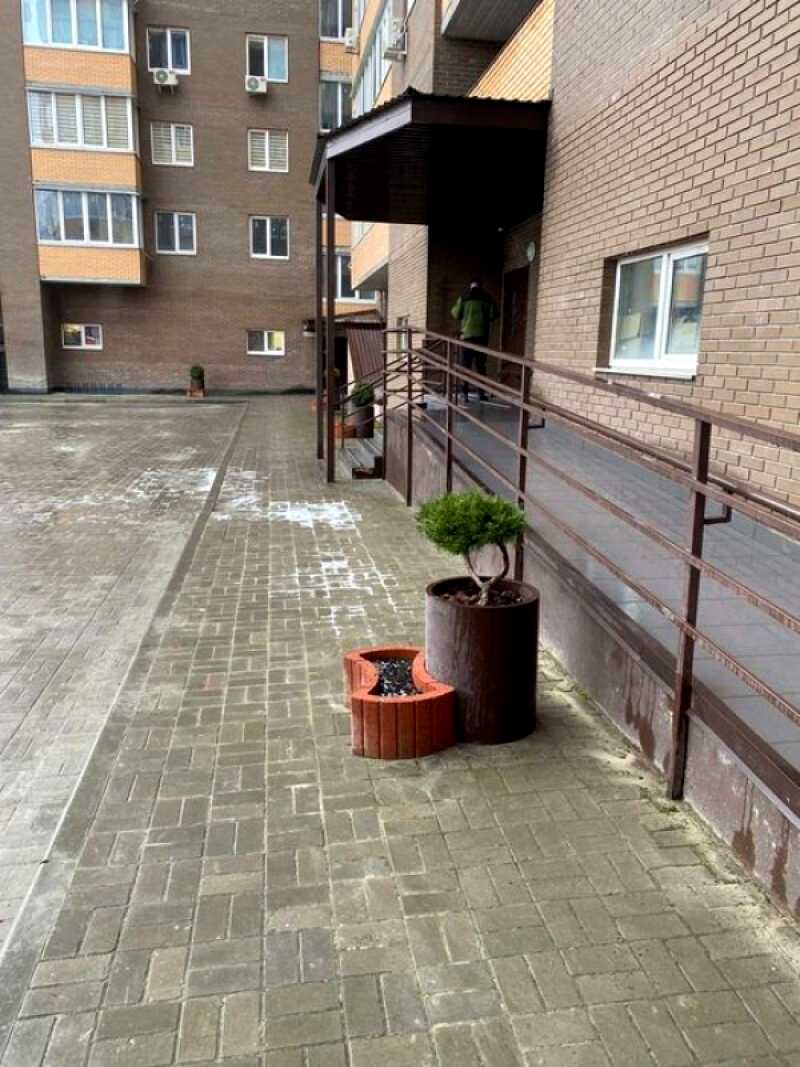 1880243776603410
