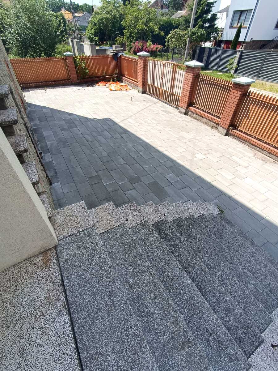 1880244370209612