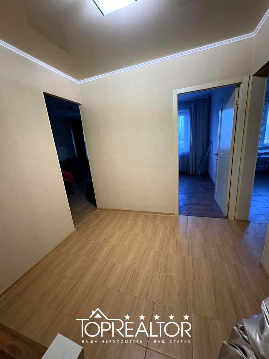 1880285363367600
