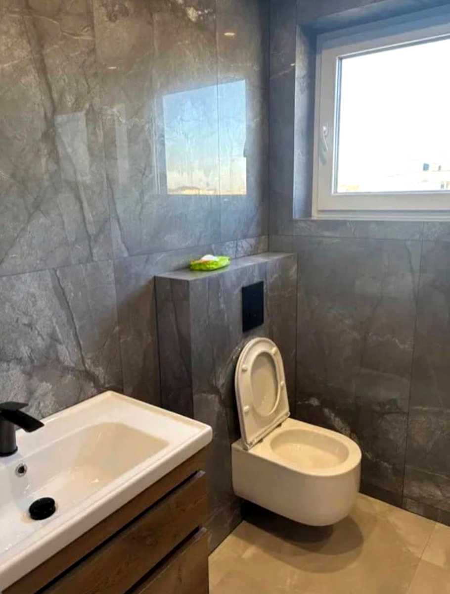 1880285563192884