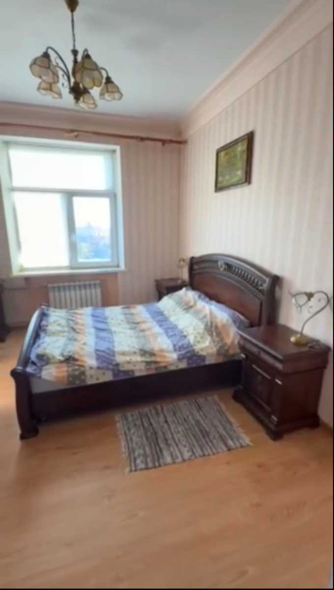 1880285633126888
