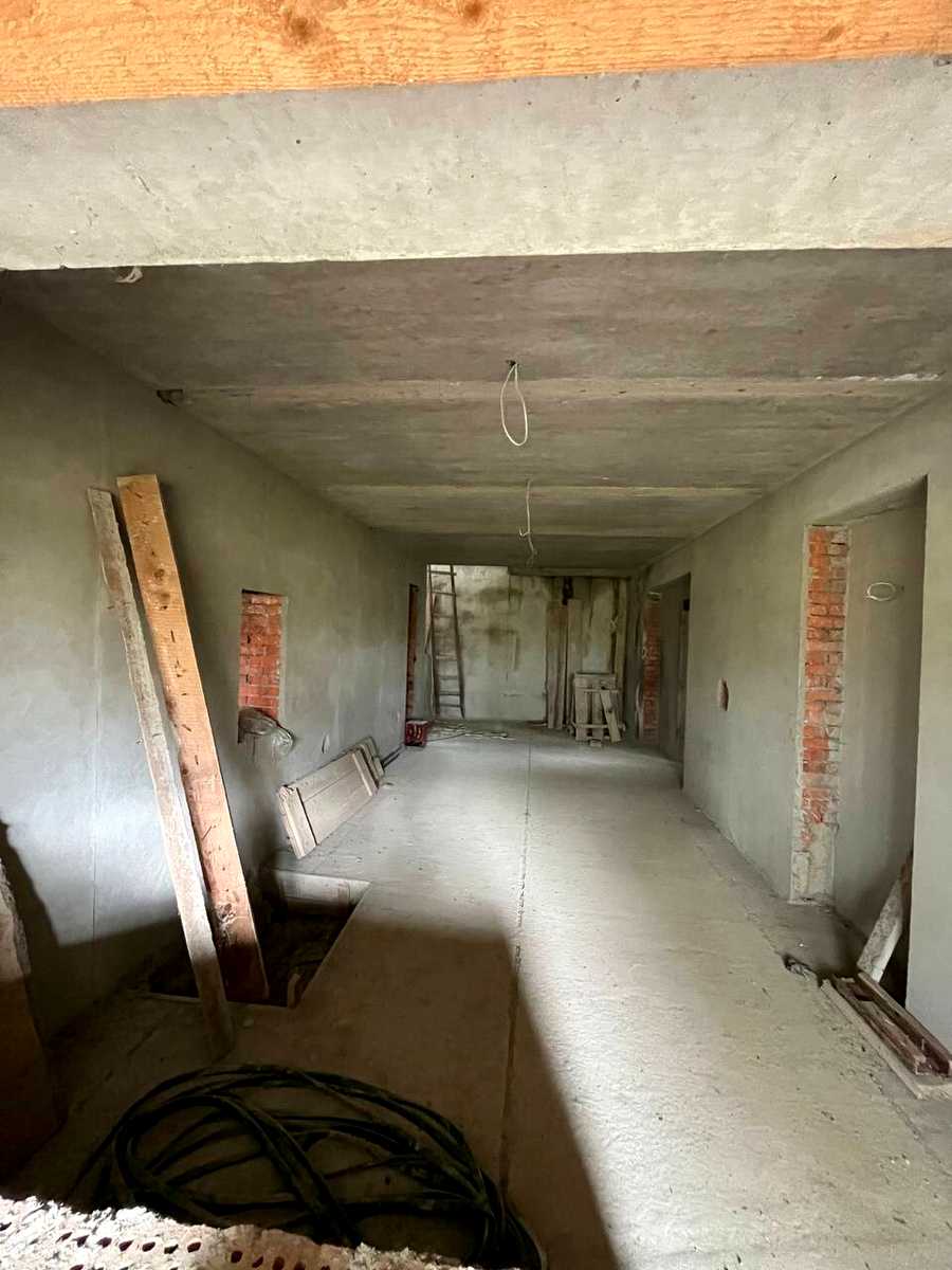 1880285871090298