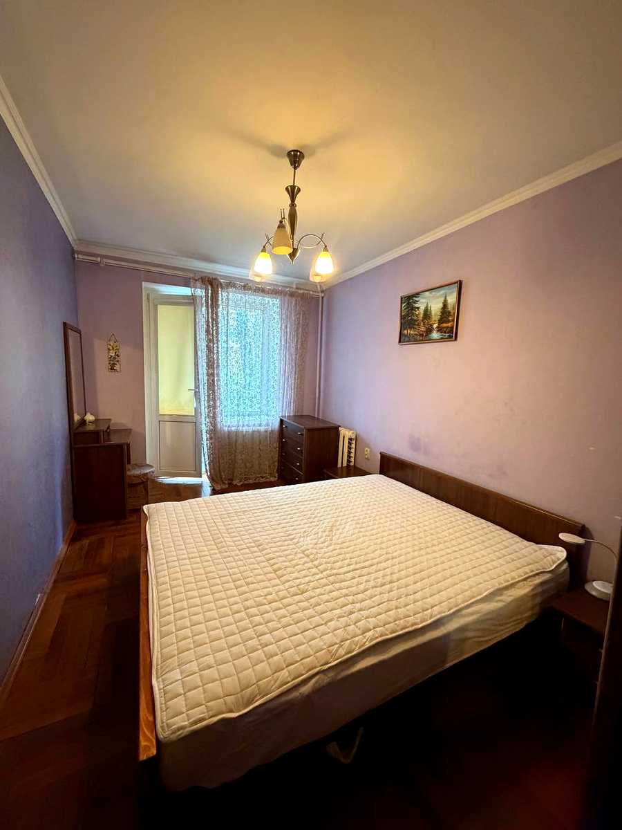 1880287975443476
