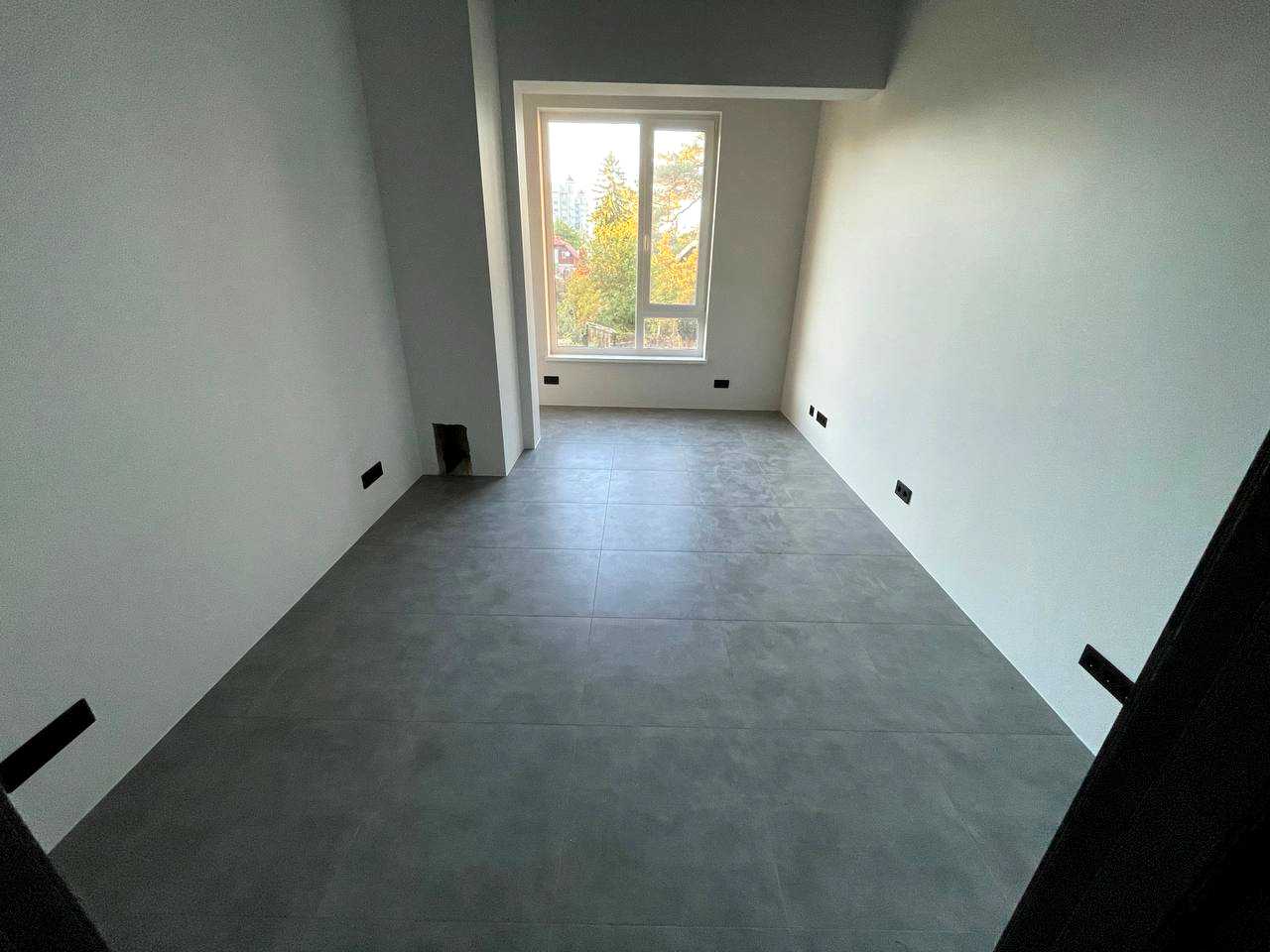 1880288799656320